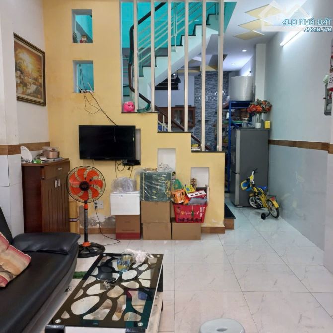🏡🔥🔥 NHÀ NGAY CMT8 ,TÂN BÌNH - CHỢ NGHĨA PHÁT - HẺM 5M - 2 TẦNG - 41M2 - SỔ VUÔNG VỨC - - 1