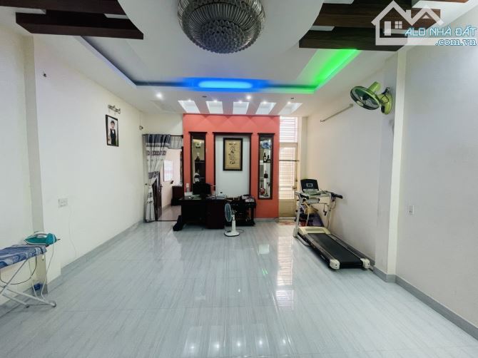 MẶT TIỀN NGAY UBND QUẬN TÂN PHÚ - 4 TẦNG - DT 140m2 ( 5m x 28m ) - CHỈ 14.5 TỶ - 1
