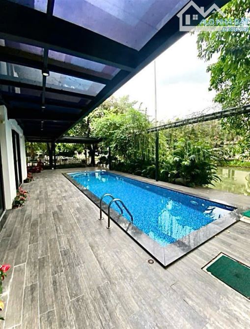 Bán biệt thự lô góc Hoa Sữa Vinhome Riverside Long Biên rộng 600m view sông có bể bơi - 1