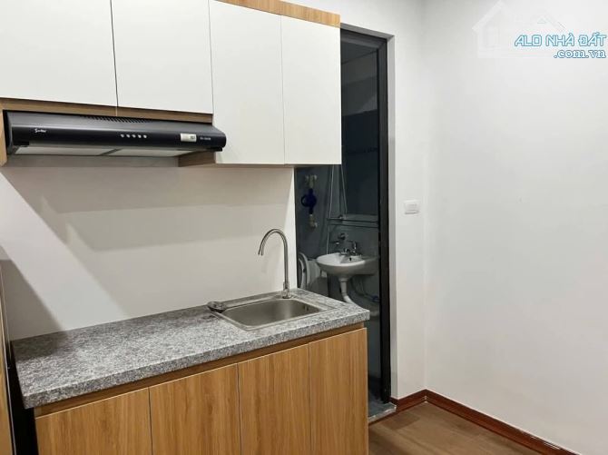 TRUNG TÂM CẦU GIẤY - 10 PHÒNG KHÉP KÍN - 1 NHÀ RA PHỐ  - NGÕ THÔNG KINH DOANH - 17.4 TỶ - 1