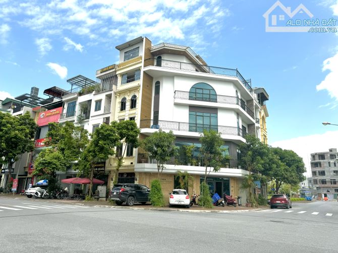 Khuôn tiền hiếm 12,x Tỷ nhà 4 tầng dân xây khu Tái định cư, Lô góc 2 mặt tiền, Vỉa hè - 1