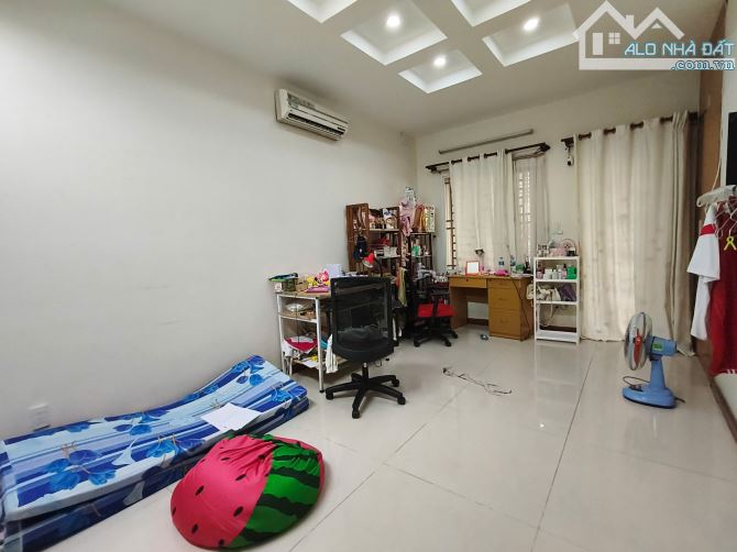 🏡 BIỆT THỰ KIỂU CHÂU ÂU 224M² – 2 LẦU MÁI THÁI – GIẢM 5 TỶ – QUẬN 7 💰 - 1