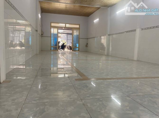 Bán gấp nhà sổ hồng hoàn công đủ đường 1A vào 2 sẹc ngắn - 1