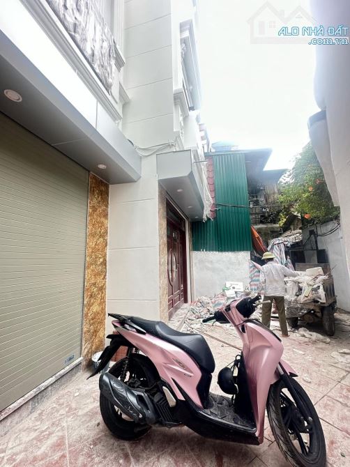 Bán Gấp Nhà Phố Cầu Cốc, Tây Mỗ, Hàng Xóm Vinsmartcity, 35m, 5T, 5.5 Tỷ, Ô Tô 10M - 1