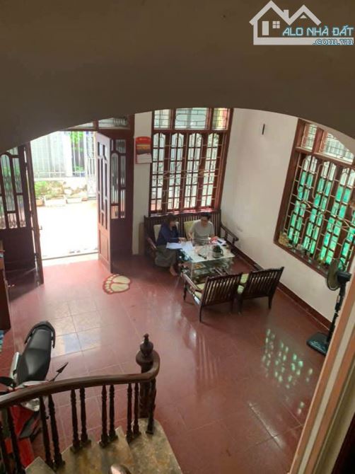 LOẠN!! Bán nhà lô góc, gần ô tô 104m2 chỉ 12xx tỷ Nguyễn Văn Cừ , Long Biên HN - 1