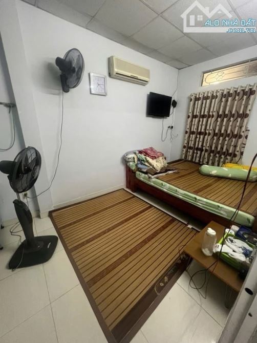 Bán nhà 2 tầng 70m2 ngay Tân Hương, sát mặt tiền, nhỉnh 3 tỷ - 1