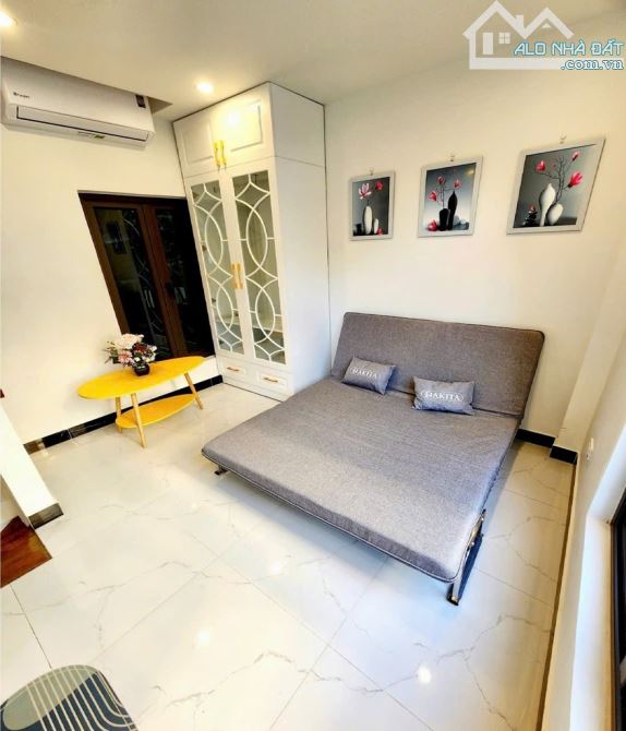 TIMES CITY - Nhà mặt tiền - 4,8 tỷ - Ô tô đỗ cửa - Đường xe tải tránh nhau - 1