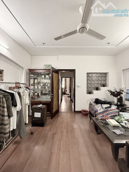 KHU SÂN BAY, Nhà ĐẸP 3Tầng (5 x 20) OTO tránh, Cửu Long thông Lam Sơn, P2, Tân Bình - 1