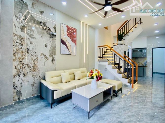 Nhà Nguyện Văn Lượng  Gò Vấp - có sân để xe, PK, Bếp, 3 phòng ngủ,tiện nghi - 1