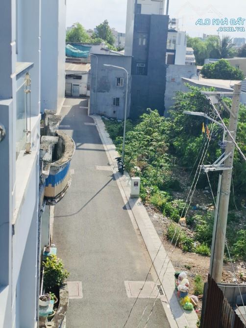 BÁN NHÀ BÌNH TÂN 56m2 4PN Hẻm Xe Hơi Chiến lược thông Tỉnh Lộ 10. - 1
