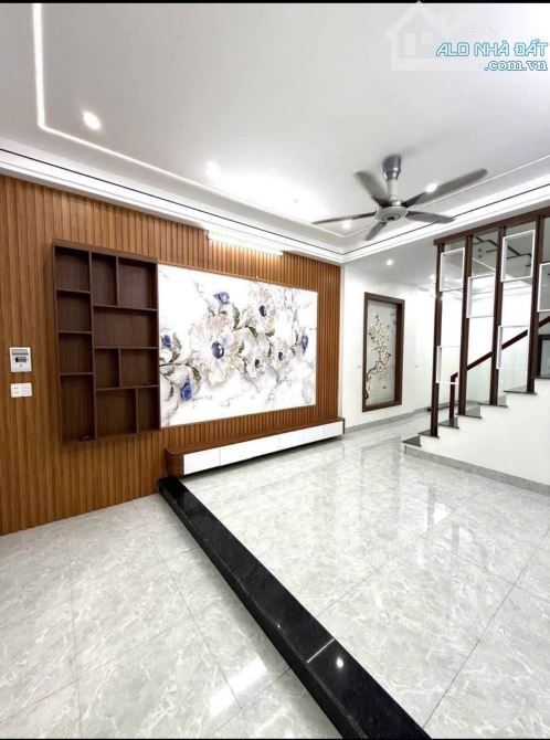 Bán nhà trong ngõ lô góc đường Đông Mạc - 1