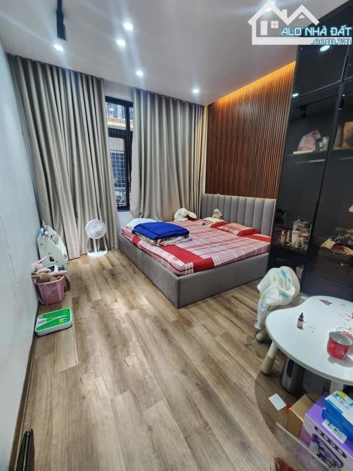 Oto tránh, khu vip Yên Lạc, thang máy, nhà tự xây, sổ 60m2. Nội thất xịn xò. Giá 18.6 tỷ - 1