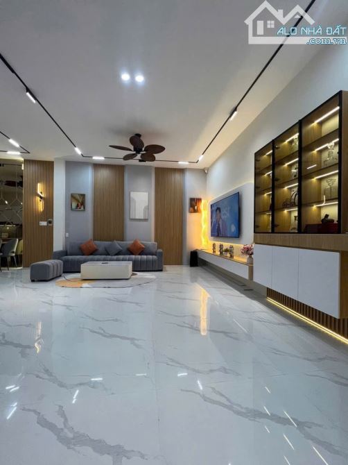 💸 Ngộp ngân hàng - Bán gấp trong tuần - Nguyễn Thiện Thuật-  1 trệt 1 lửng 2 lầu - 4PN - 1