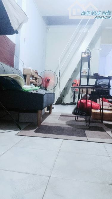 Nhà mặt tiền đường đẹp, ngang 5,2m, DT 165m vuông – Thu nhập sẵn – Gần chợ Lạc Quang - 1
