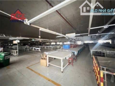 XT189 🆘Cho thuê Nhà Xưởng 1ha Góc 2 Mặt Tiền trong Khu công nghiệp - Bình Dương - 1