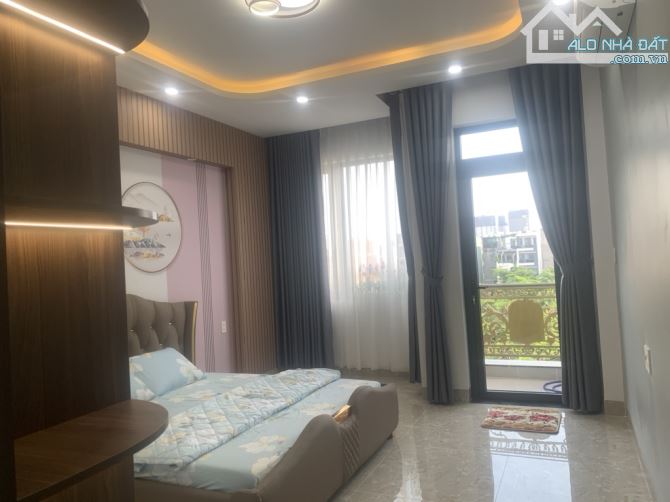 Bán nhà KDC Phú Hồng Thịnh 10 Phường Bình An Tp Dĩ An 72m2 3 tầng 5PN-6WC - 1