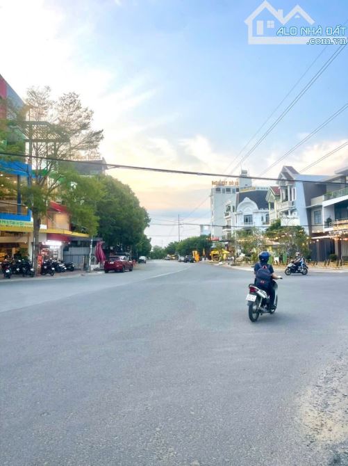 BÁN NHÀ 3 LẦU MẶT TIỀN ĐƯỜNG TRẦN BẠCH ĐẰNG GẦN TRƯỜNG ĐẠI HỌC Y DƯỢC - 1