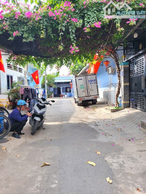 📌3.25 tỷ📌 Bán nhà cấp 4 gác lửng Big C Go  p. Đông Hoà Dĩ An 63m2 - 1