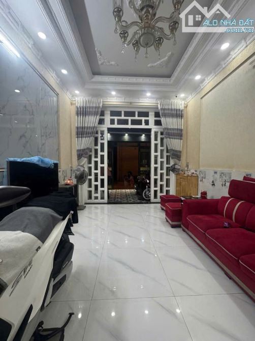 Hiếm Nguyễn Sỹ Sách, Tân Bình, 60m2, 4 tầng, chỉ 5.5 tỷ - 1