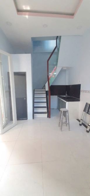 Nhà góc 3 tầng hẻm thông 432 Dương Bá Trạc P1Q8. Giá 2.18 tỷ TL - 1