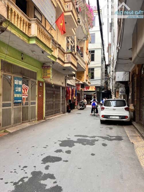 BÁN NHÀ HOÀNG VĂN THÁI SIÊM PHẨM . Ô TÔ . THANG MÁY. MT 5 M . NHÀ 6 TẦNG , GIÁ 18,6 Ỷ - 1