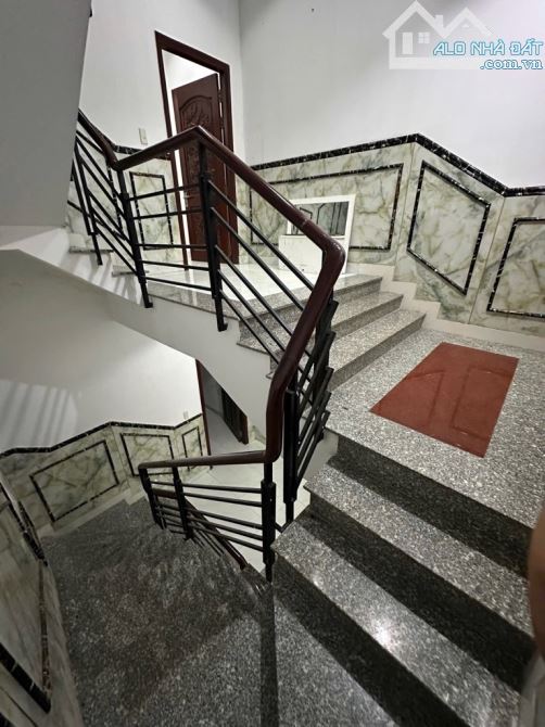 Nhà đẹp ở ngay Tân Thới Hiệp Quận 12 4x15 x 4 tầng Gấp bán giảm còn 6,98 tỷ - 1