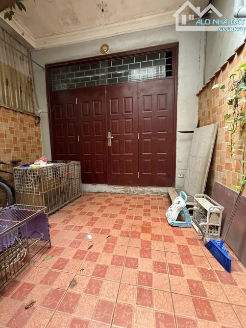 Nguyễn Ngọc Vũ 60m2 , 4 tầng, cực hiếm, ngõ thông, gần phố, Vị trí siêu đẹp, ngõ ba gác ph - 1