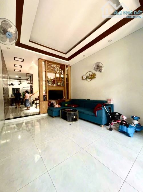 Mặt tiền sát biển 3 tầng- Phạm Vấn - Sơn Trà- Giá chỉ 6,75 tỷ - 1