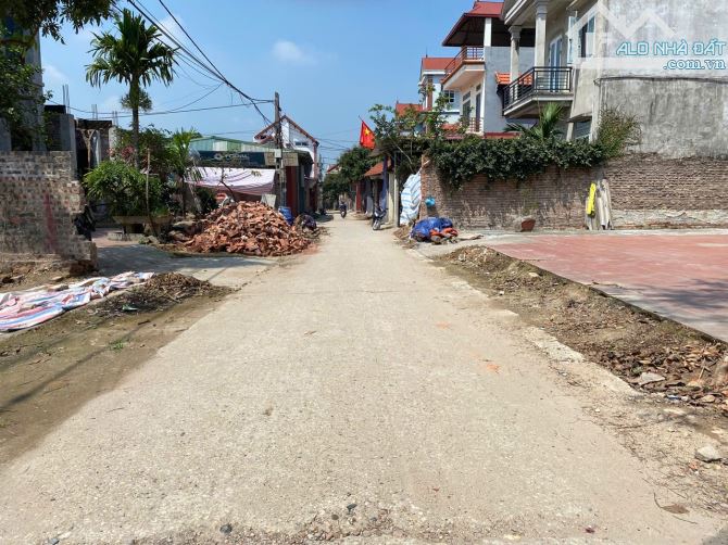BÁN GẤP 98M ĐẤT YÊN NINH, SÓC SƠN, HÀ NỘI. TRỤC CHÍNH. GIÁ 2,9 TỶ CÓ THƯƠNG LƯỢNG - 1