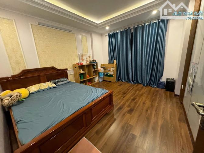 Bán nhà phố Thái Hà. Đống đa. Diện tích 50m2. 6 tầng. Mặt tiền 4,2m. Giá 19 tỷ - 1