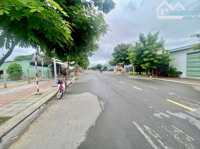 Hàng Hiếm Mặt Tiền Đường Nguyễn Trãi , thị trấn Diên Khánh Ngang 13m - 1