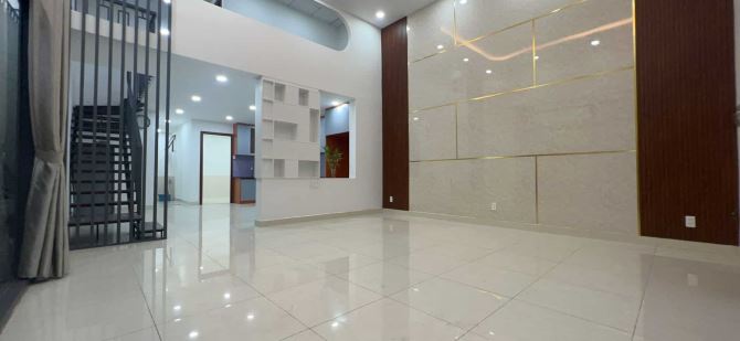 Nhà 2 Tầng Gần Xa lộ Hà nội, Ga Metro Thủ Đức, Dt 121m2, ngang 7m, Giá Chỉ 6.2 tỷ - 1