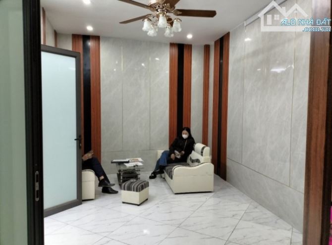 Chỉ 5.7 tỷ sở hữu ngay nhà riêng 39m2  4 tầng Minh Khai,  Hai Bà Trưng - 1
