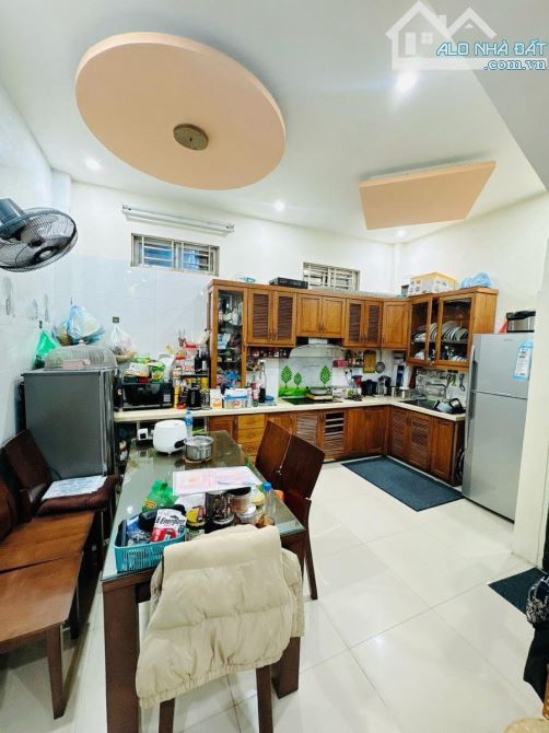 [ TẶNG TOÀN BỘ NỘI THẤT ] GẦN CHỢ TÂN QUY, 4.2x11.4m, 4 TẦNG, 3 TỶ 6 - 1