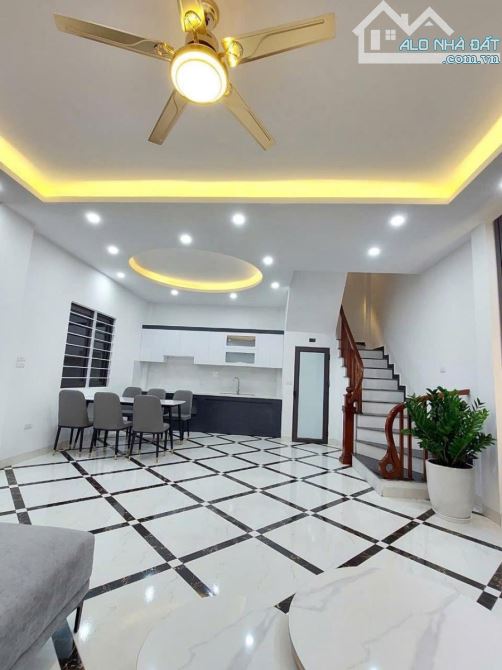 Bán nhà Phố Hoàng Ngọc Phách, Đống đa. Diện tích 55m2. 7 Tầng. Giá 19 tỷ - 1