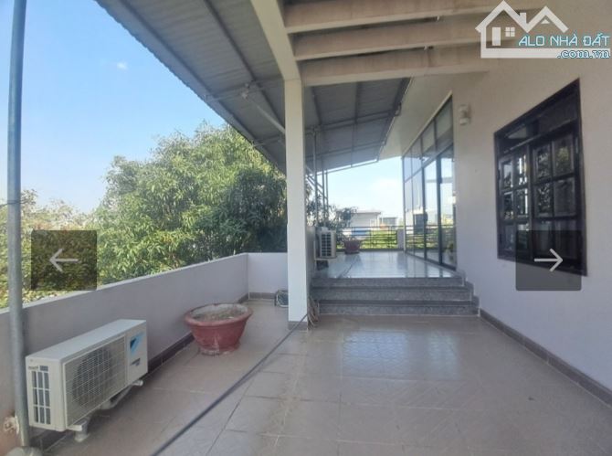 Biệt thự 3 tầng lô góc 7,5m. Dt 160m2, ngay bến xe.7,35 tỷ - 1