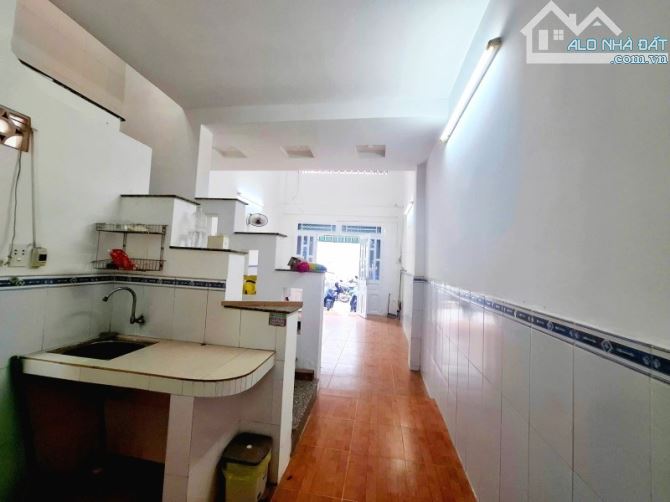 Bán Nhà Giáp Quận 6, Hẻm oto 7m, 70m2, 2 tầng, không qui hoạch, không lộ giới 5 tỷ 399 tl - 1