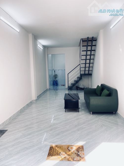 NTK-25.3-426 - Nhà Ngay Vòng Xoay Lê Đại Hành, Giá Chỉ 4.X Tỷ – Cơ Hội Vàng! 🏡✨ - 1
