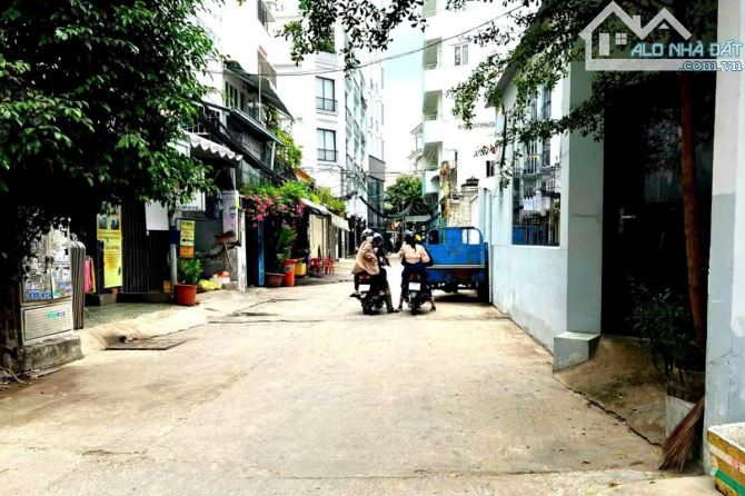 Bán nhà Trường Sa, Quận 3, hẻm xe hơi quay đầu,4 tầng, Sát mặt tiền, Sổ hồng riêng! - 1