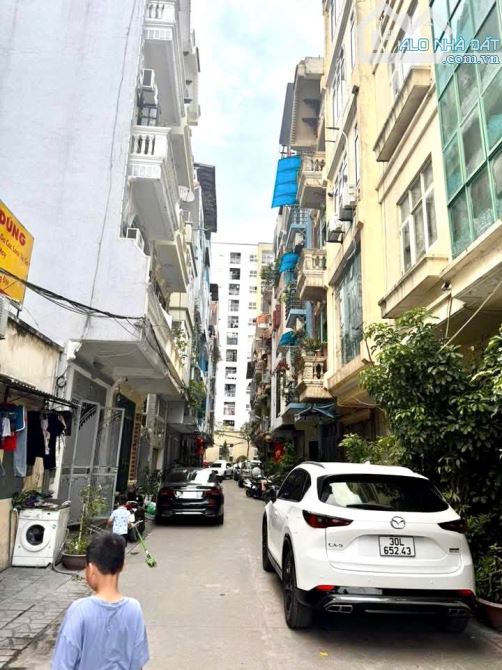 Phải nhanh, Nhà 4 tầng Phân Lô giáo dục ngõ 560 nguyễn văn cừ, 2 oto tránh, Nhỉnh 11 Tỷ - 1