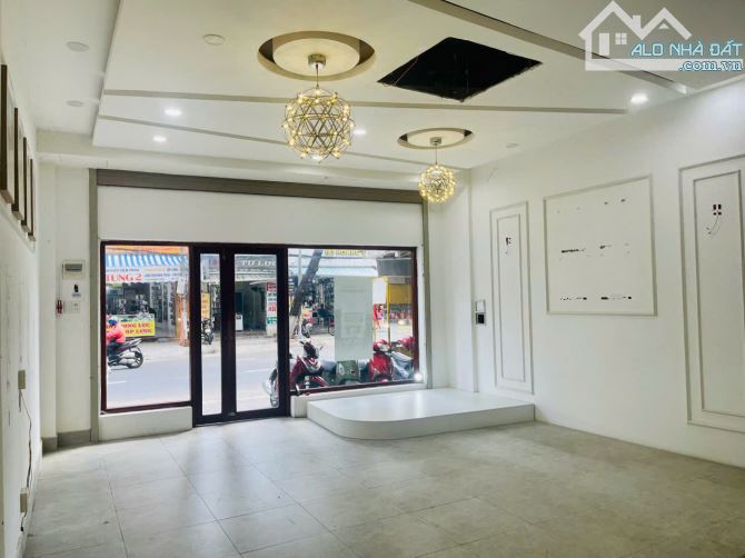 Bán Nhà 4 Tầng Mặt Tiền Hoàng Diệu - gần ngã 5 Nguyễn Văn Linh - 1