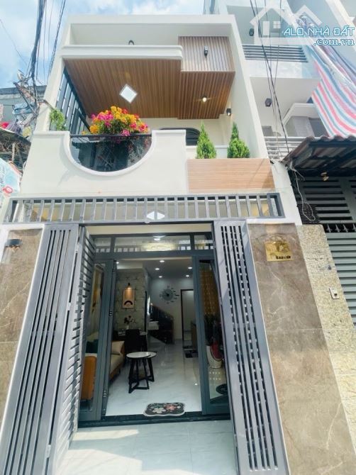 Hẻm ô tô – 40m2 – nhà 2 tầng đúc – sát mặt tiền Lê Quang Định - 1