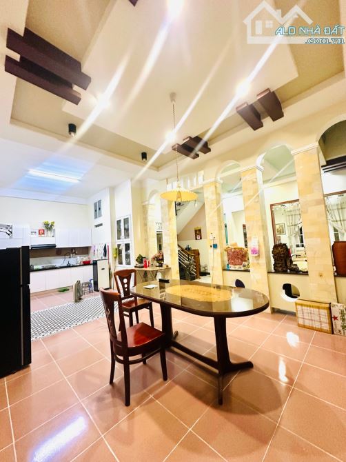 MẶT TIỀN THÂN CẢNH PHÚC - nhỉnh 11 tỷ - 1