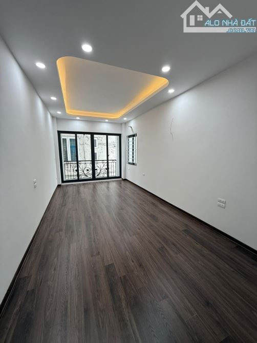 CỰC RẺ - BÁN NHÀ RIÊNG TẠI ĐƯỜNG KIM GIANG 6.2 TỶ 31M 5 TẦNG FULL NỘI THẤT Ở NGAY - 1