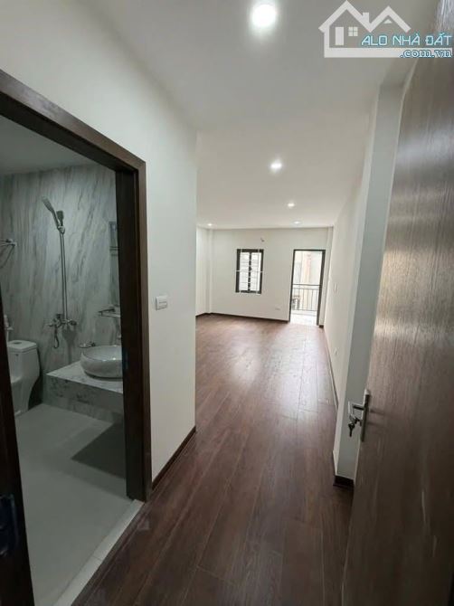 BÁN NHÀ TÂY HỒ - THANG MÁY - DÒNG TIỀN - Ô TÔ TRÁNH - 1