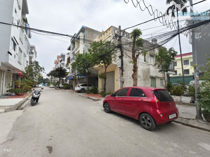 🇻🇳 Lô góc TDC Sao Sáng - 59,5m2 ngang 5m - Hướng Tây và Bắc.  Zá 75tr/m2 có TT  ( Hơi lỗ - 1