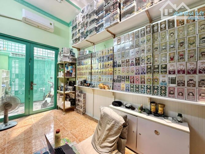 NGAY HỌC VIÊN HÀNH CHÁNH QUỐC GIA - BA THÁNG HAI QUẬN 10 - 47M² - 4 TẦNG 8.9 TỶ - 1