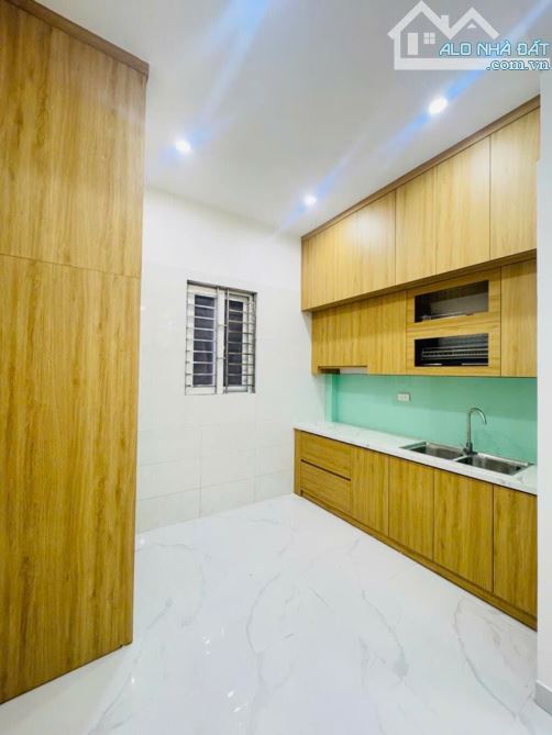 NHÀ RIÊNG QUÁN HOA – 5 TẦNG – NGÕ THÔNG – GẦN Ô TÔ – GẦN NHIỀU CHỢ – GIÁ NHÌNH 4 TỶ - 1