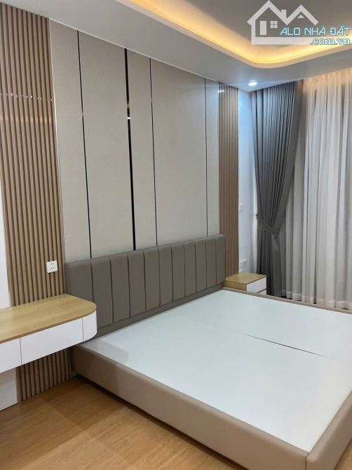 Bán căn nhà 3 Tầng đường Bàu Tràm Trung,135m2 thiết kế hiện đại ngay Phan Đăng Lưu - 1