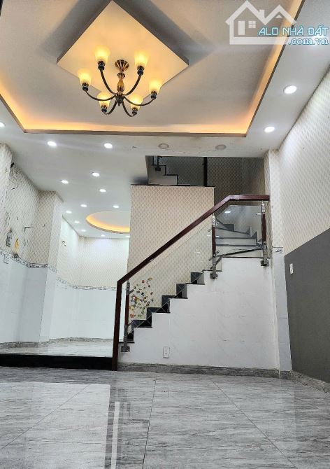 Bán nhà căn góc 2 mặt tiền hẻm Âu Dương Lân Quận 8. - 1